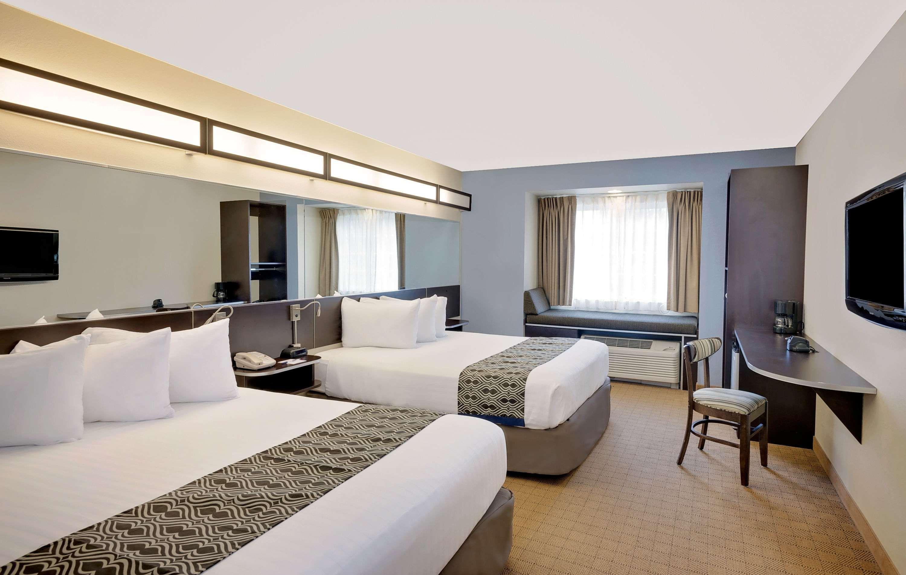 Microtel Inn And Suites By Wyndham - Geneva Exteriér fotografie