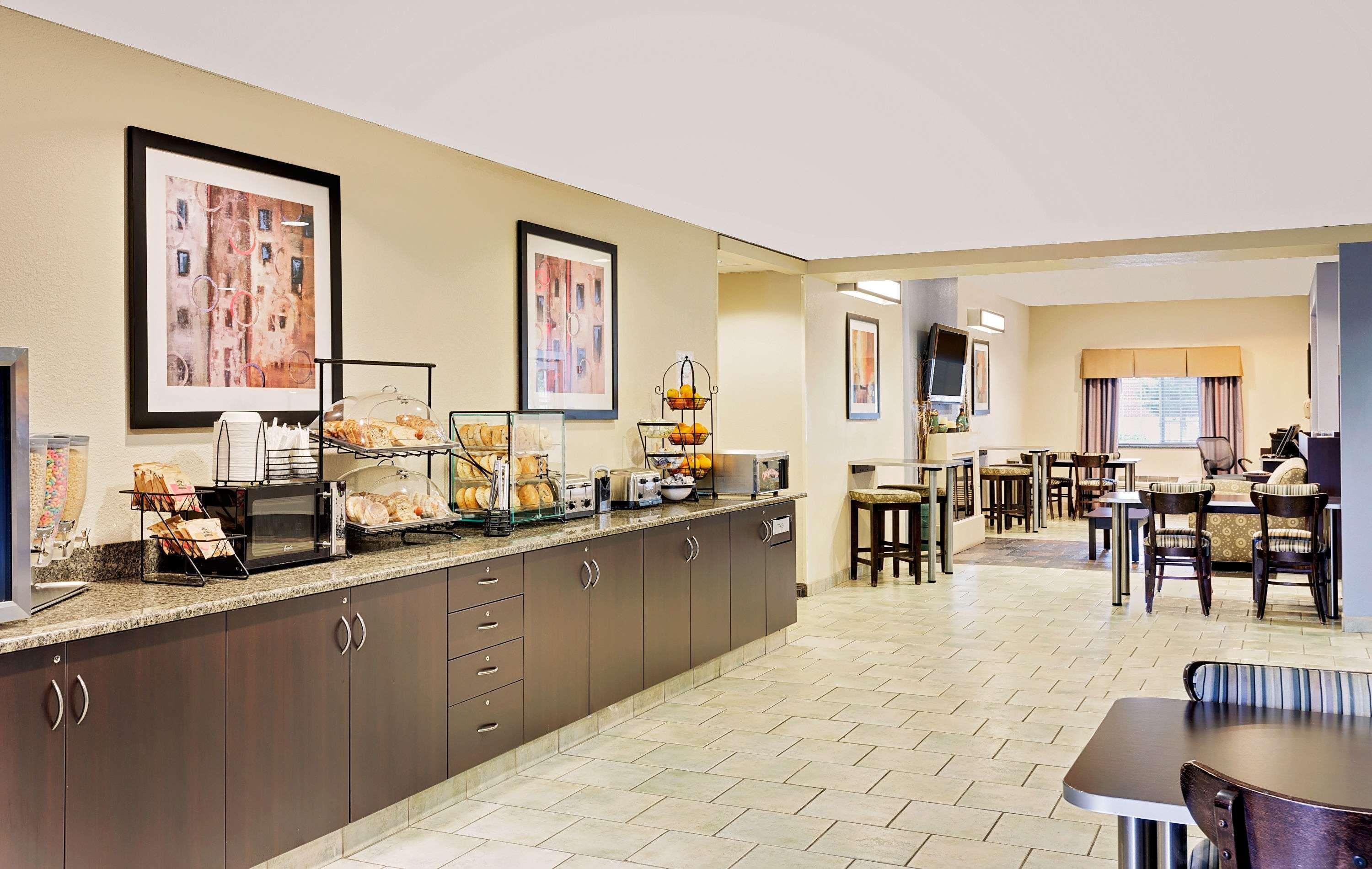 Microtel Inn And Suites By Wyndham - Geneva Exteriér fotografie