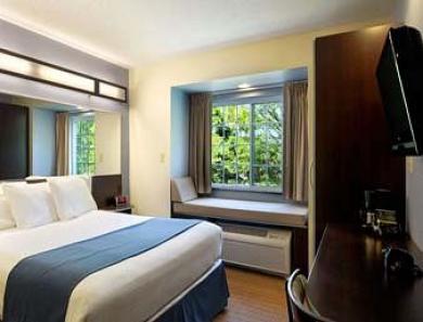 Microtel Inn And Suites By Wyndham - Geneva Pokoj fotografie